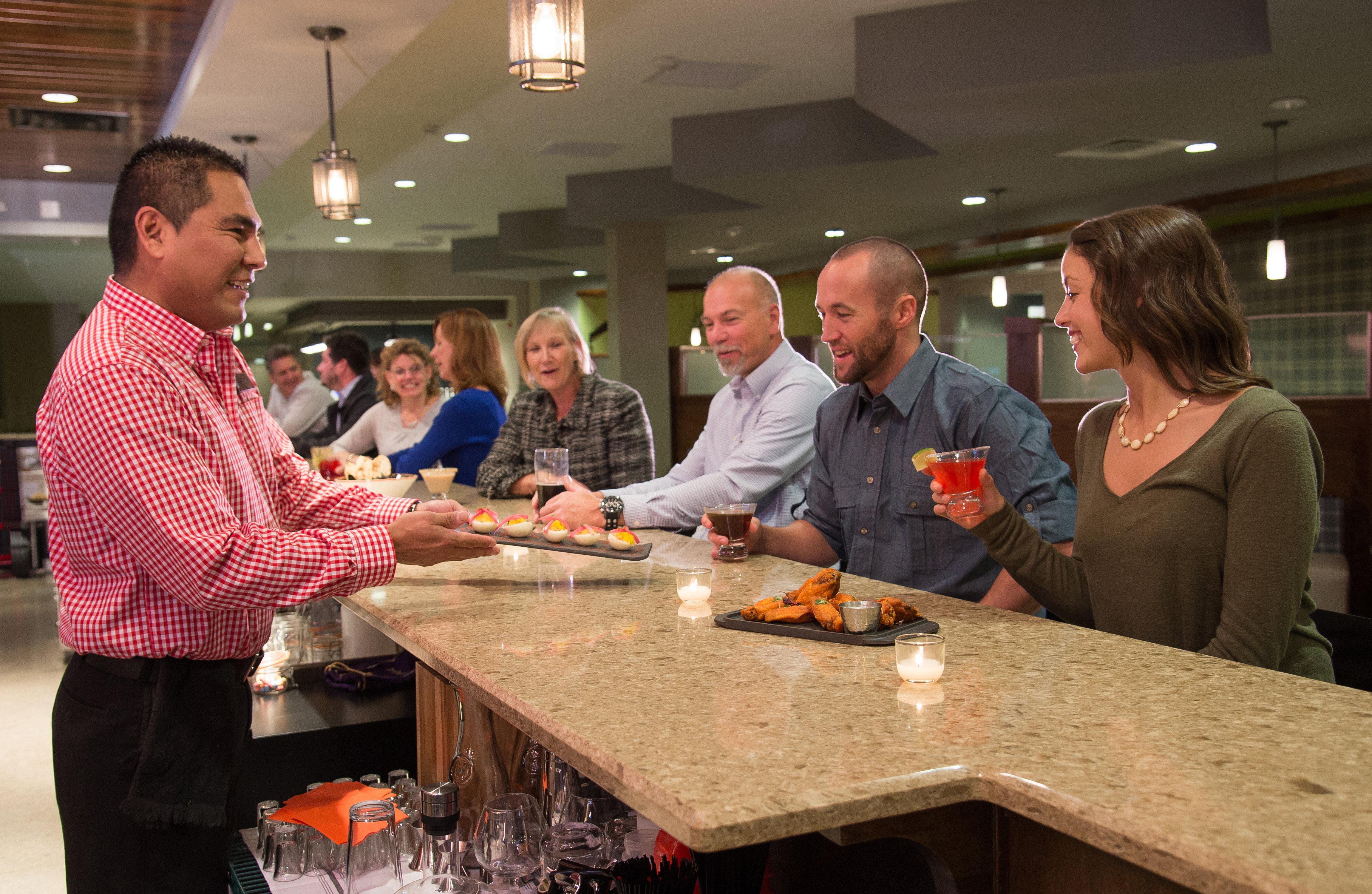 Hotel Indigo Traverse City By Ihg Экстерьер фото