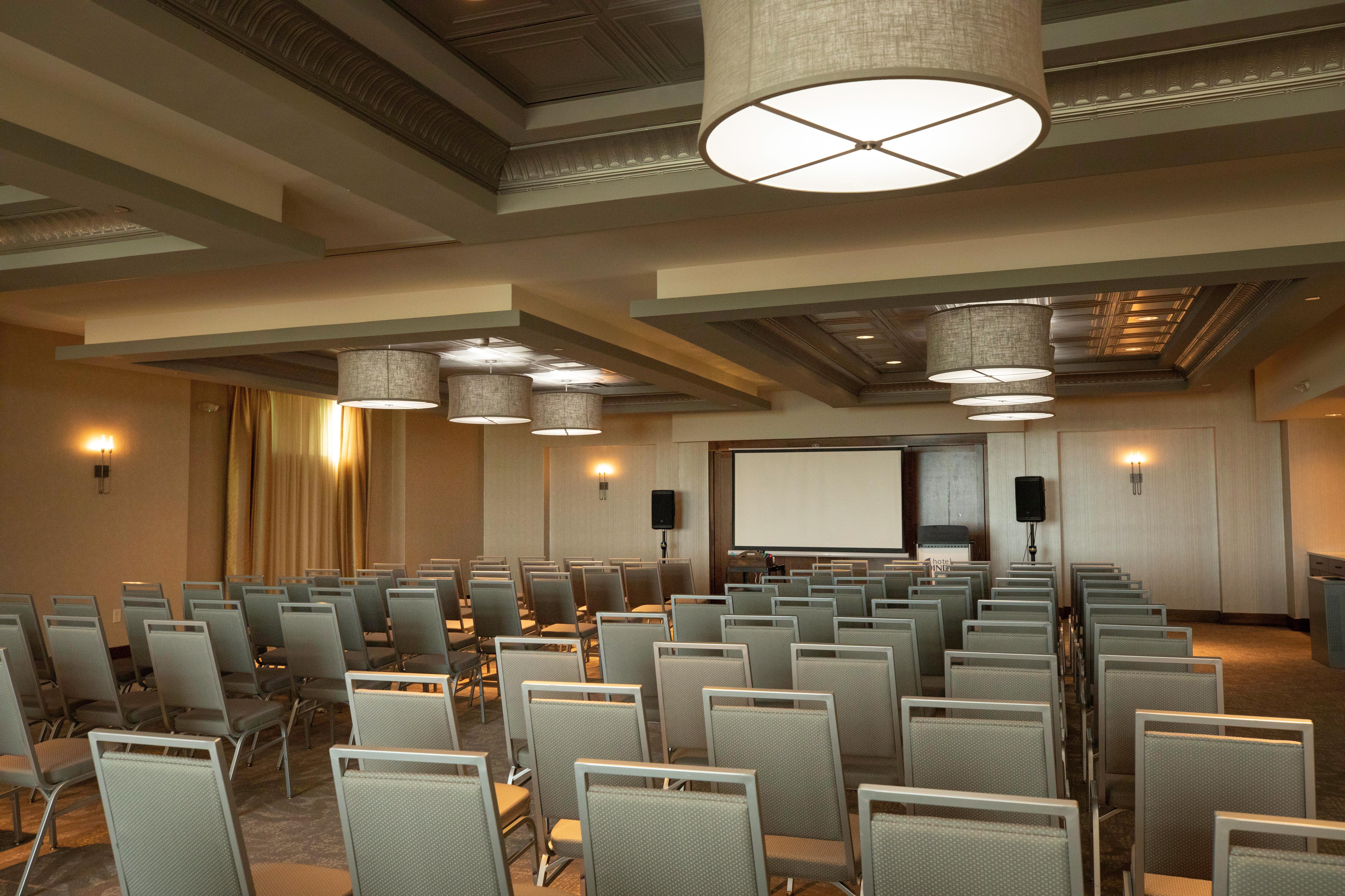 Hotel Indigo Traverse City By Ihg Экстерьер фото
