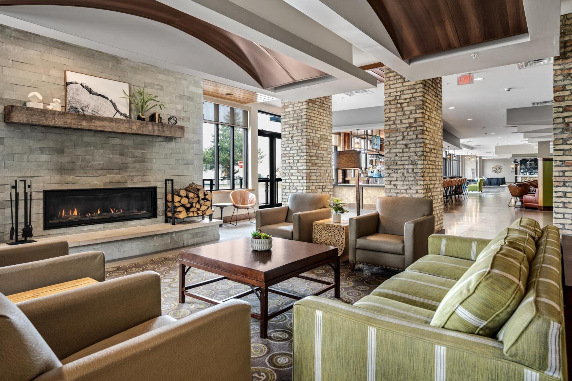 Hotel Indigo Traverse City By Ihg Экстерьер фото