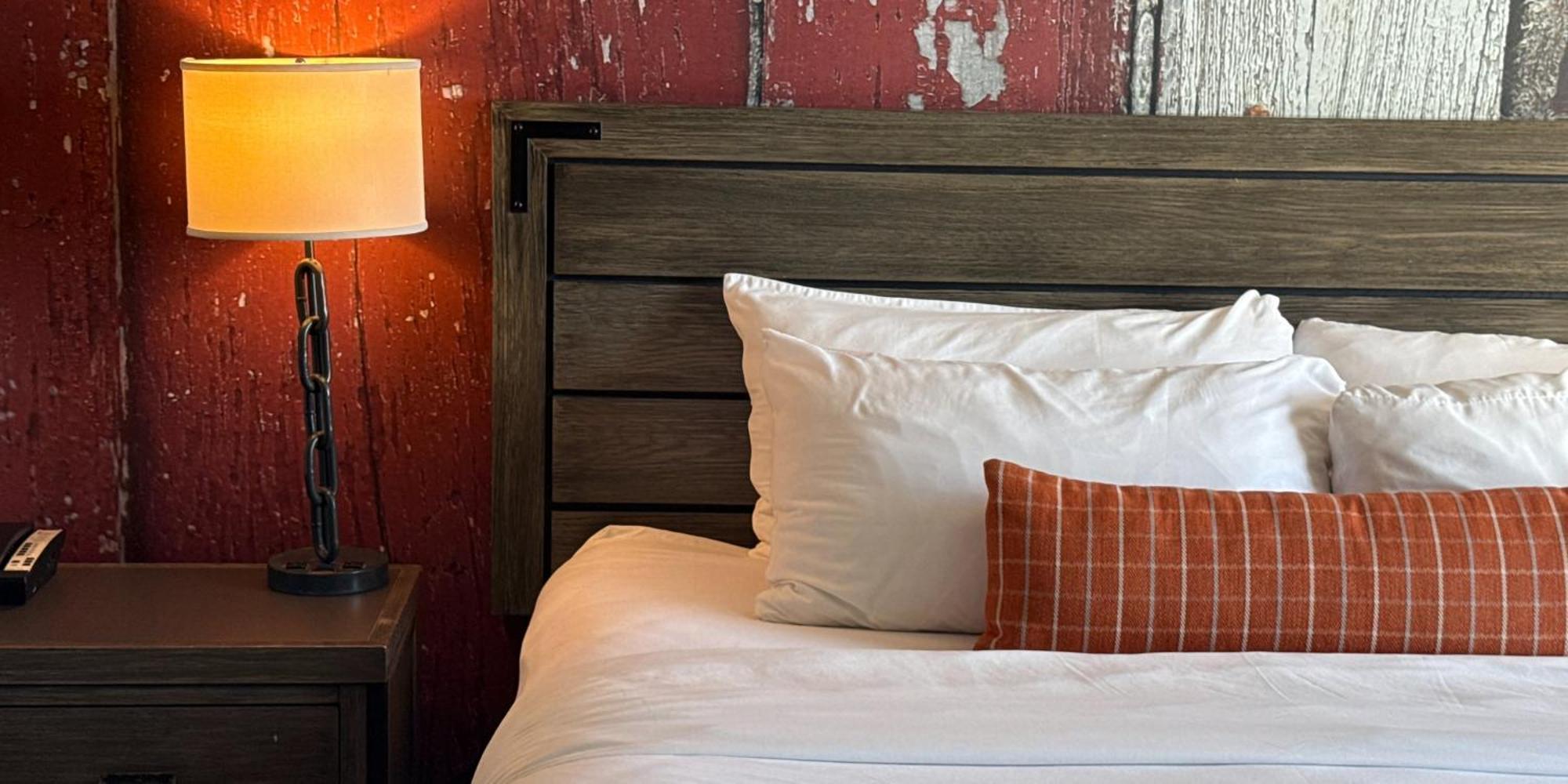 Hotel Indigo Traverse City By Ihg Экстерьер фото