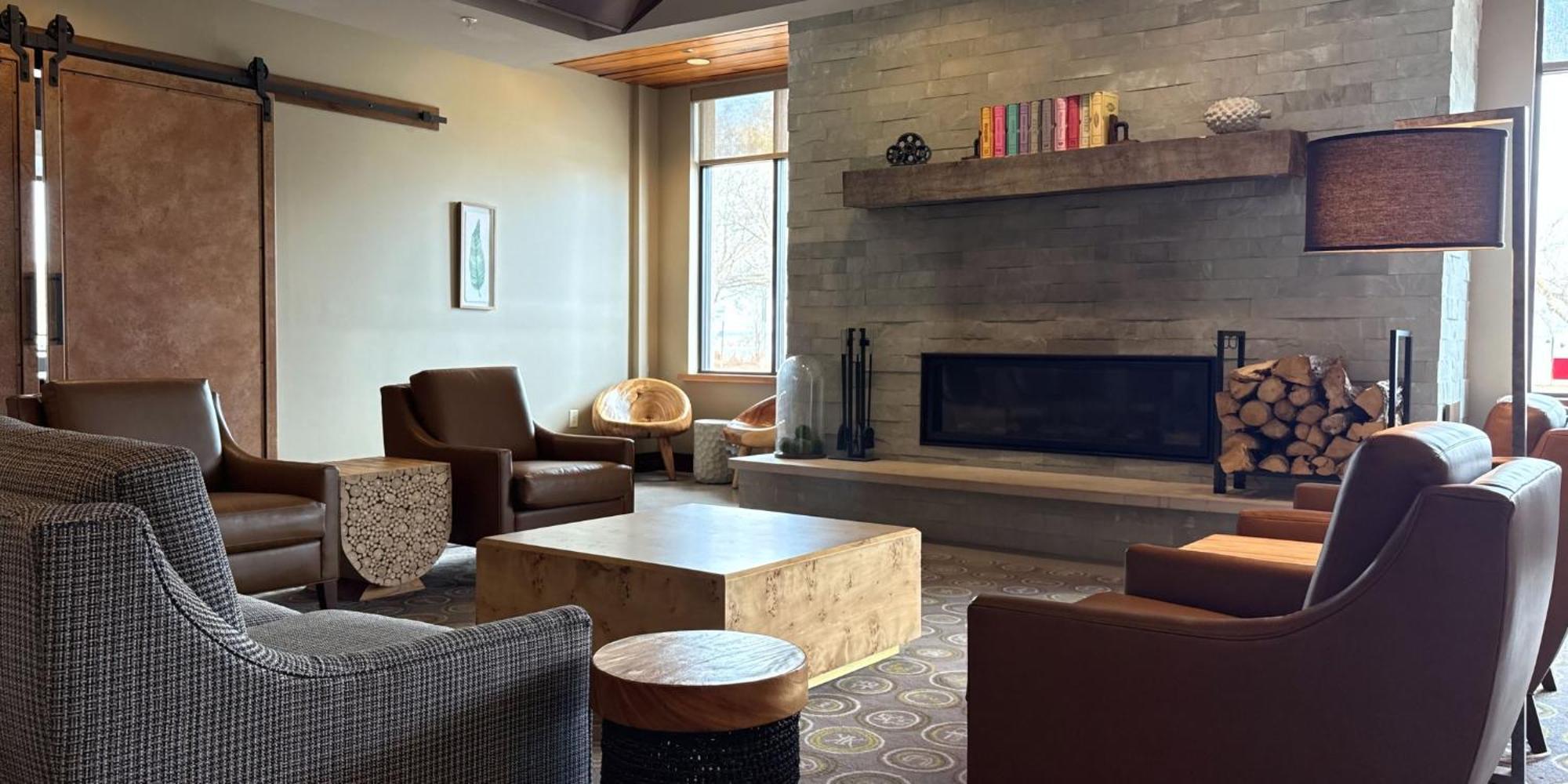 Hotel Indigo Traverse City By Ihg Экстерьер фото